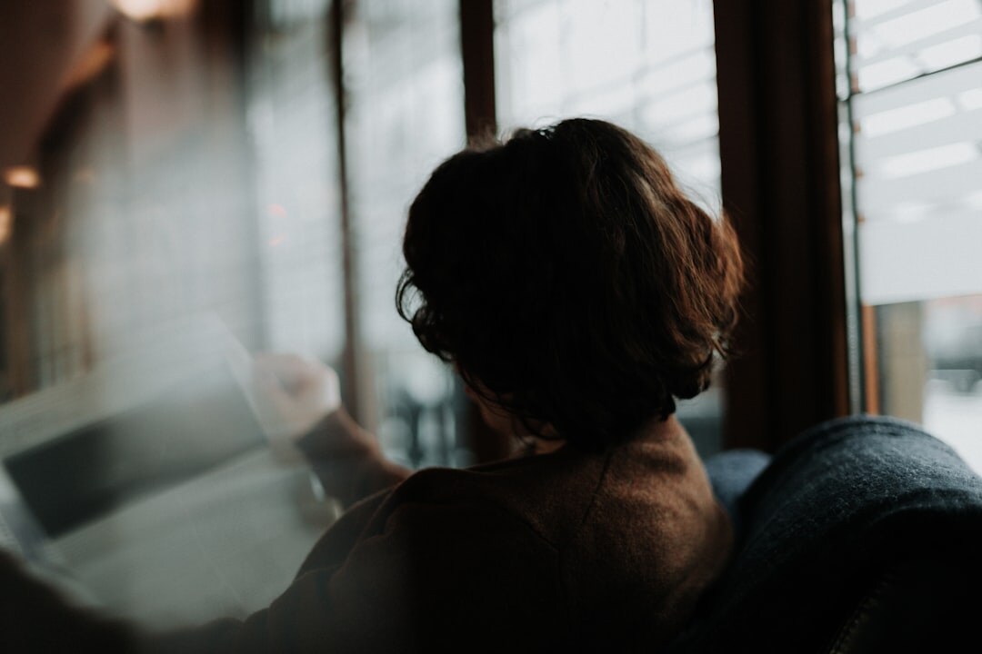 woman reading news